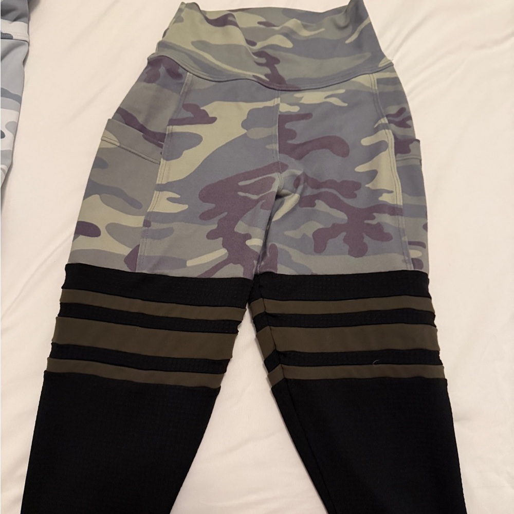 Bombshell leggings